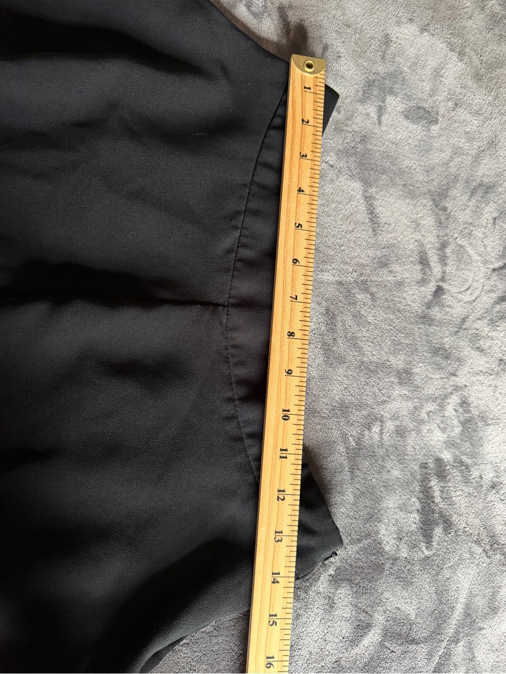 Zara Black Ruffle Hem Shorts - Picture 2 of 7
